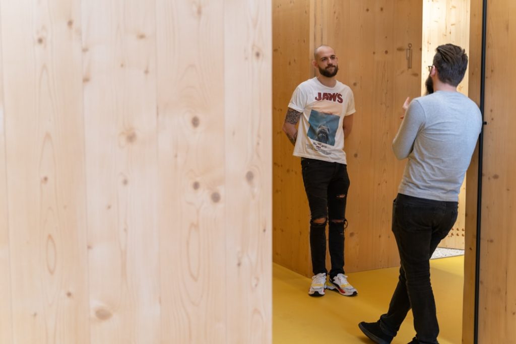 découvrez l'importance de la communication interne pour renforcer la cohésion, améliorer la collaboration et optimiser la performance au sein de votre entreprise.