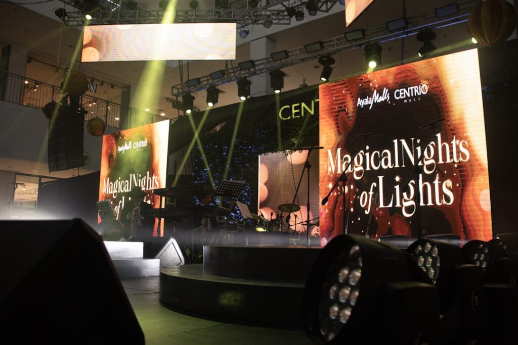 agence événementielle spécialisée dans l'organisation d'événements sur mesure, offrant créativité, expertise et gestion complète pour réussir vos projets.