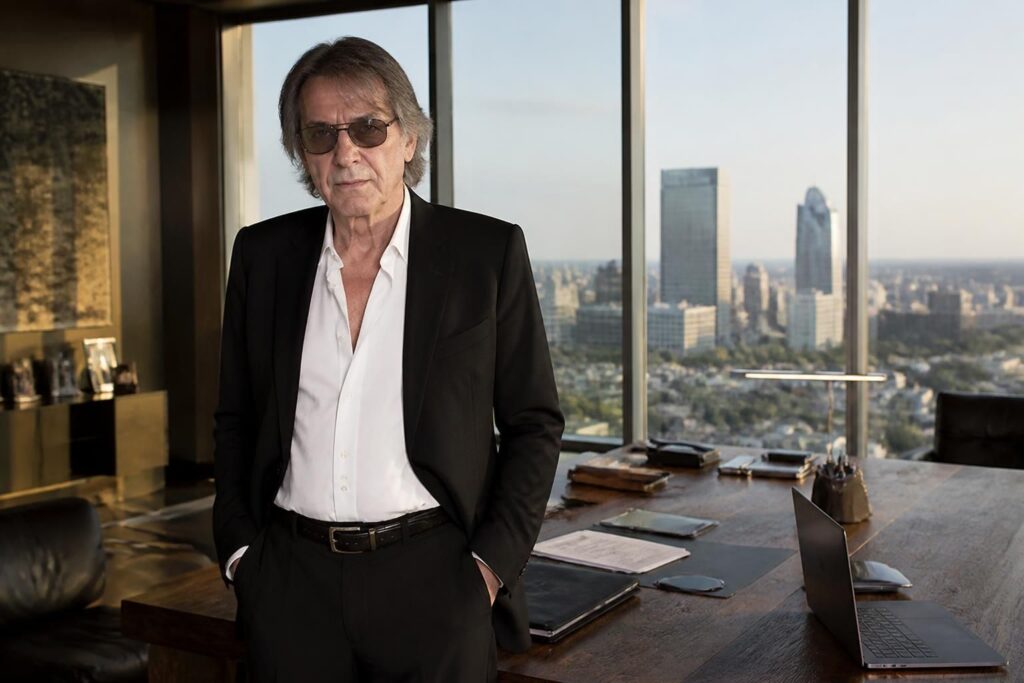 découvrez la fortune actuelle de jacques dutronc, avec un aperçu détaillé de ses revenus, son patrimoine et ses sources de richesse.